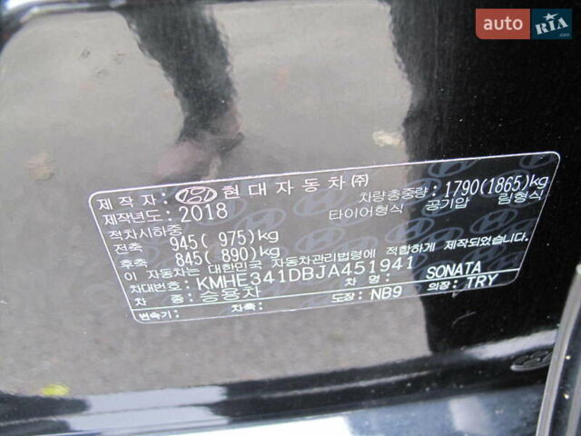 Чорний Хендай Соната, об'ємом двигуна 2 л та пробігом 396 тис. км за 14500 $, фото 17 на Automoto.ua