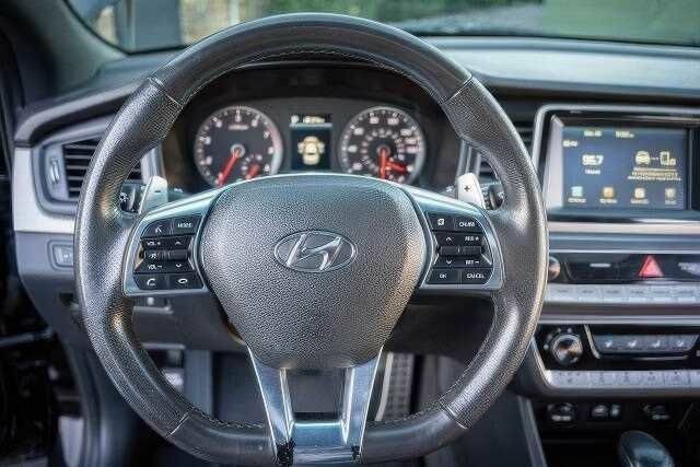 Черный Хендай Соната, объемом двигателя 2 л и пробегом 79 тыс. км за 7100 $, фото 10 на Automoto.ua