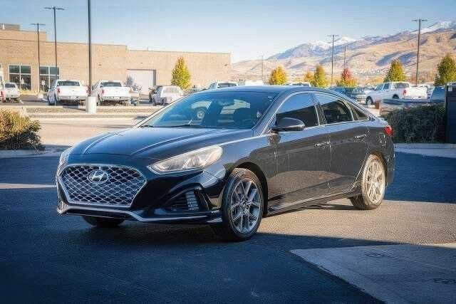 Черный Хендай Соната, объемом двигателя 2 л и пробегом 79 тыс. км за 7100 $, фото 2 на Automoto.ua