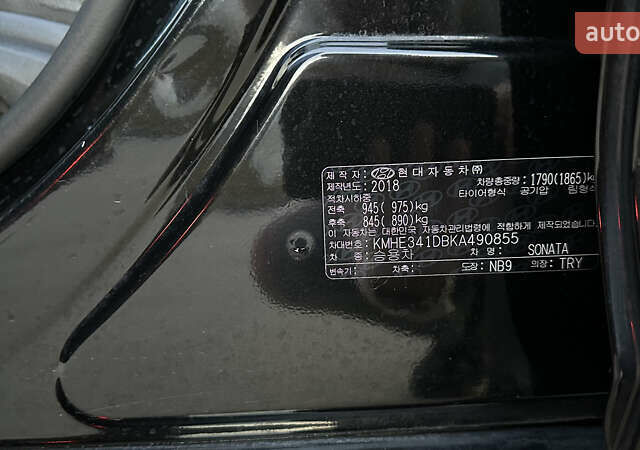 Черный Хендай Соната, объемом двигателя 2 л и пробегом 171 тыс. км за 12650 $, фото 18 на Automoto.ua