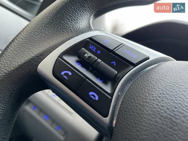 Черный Хендай Соната, объемом двигателя 2.4 л и пробегом 47 тыс. км за 14200 $, фото 24 на Automoto.ua