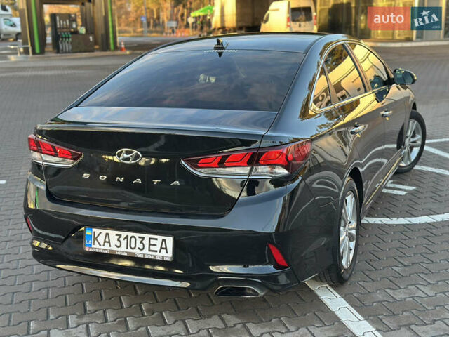 Черный Хендай Соната, объемом двигателя 2.4 л и пробегом 140 тыс. км за 13600 $, фото 9 на Automoto.ua
