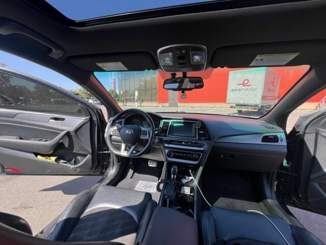 Чорний Хендай Соната, об'ємом двигуна 2.4 л та пробігом 137 тис. км за 14000 $, фото 3 на Automoto.ua