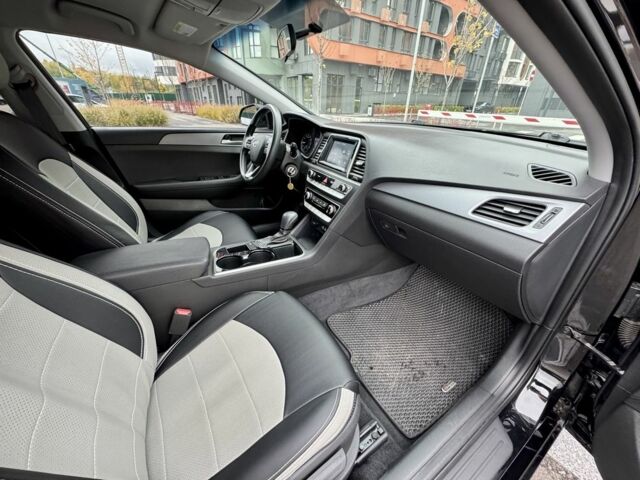 Черный Хендай Соната, объемом двигателя 2.4 л и пробегом 91 тыс. км за 10900 $, фото 13 на Automoto.ua