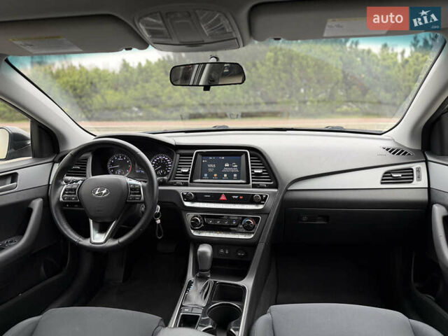 Чорний Хендай Соната, об'ємом двигуна 2.36 л та пробігом 104 тис. км за 12999 $, фото 28 на Automoto.ua