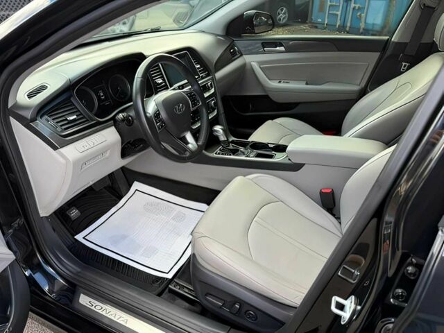 Чорний Хендай Соната, об'ємом двигуна 2.4 л та пробігом 50 тис. км за 8000 $, фото 8 на Automoto.ua