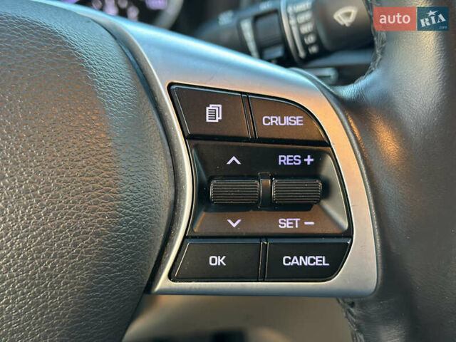 Черный Хендай Соната, объемом двигателя 2.4 л и пробегом 140 тыс. км за 13600 $, фото 28 на Automoto.ua