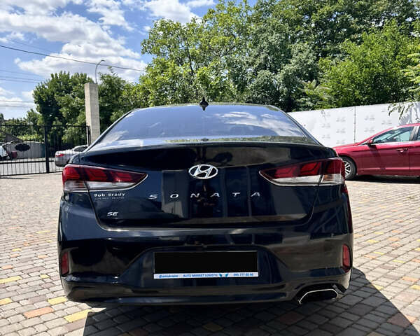 Чорний Хендай Соната, об'ємом двигуна 2.4 л та пробігом 154 тис. км за 11500 $, фото 9 на Automoto.ua