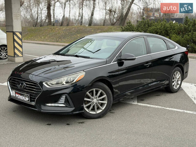 Чорний Хендай Соната, об'ємом двигуна 2.36 л та пробігом 104 тис. км за 12999 $, фото 4 на Automoto.ua