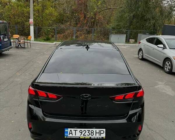 Черный Хендай Соната, объемом двигателя 2.36 л и пробегом 185 тыс. км за 12300 $, фото 5 на Automoto.ua