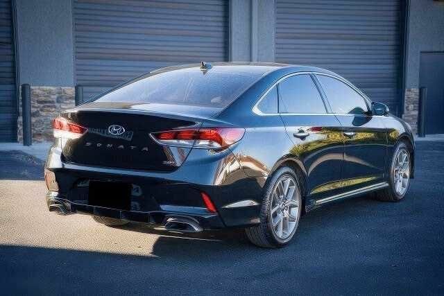 Черный Хендай Соната, объемом двигателя 2 л и пробегом 79 тыс. км за 7100 $, фото 4 на Automoto.ua