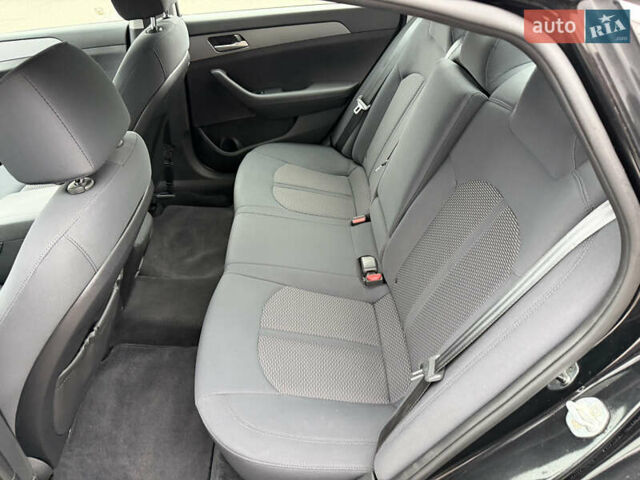 Чорний Хендай Соната, об'ємом двигуна 2.36 л та пробігом 104 тис. км за 12999 $, фото 21 на Automoto.ua