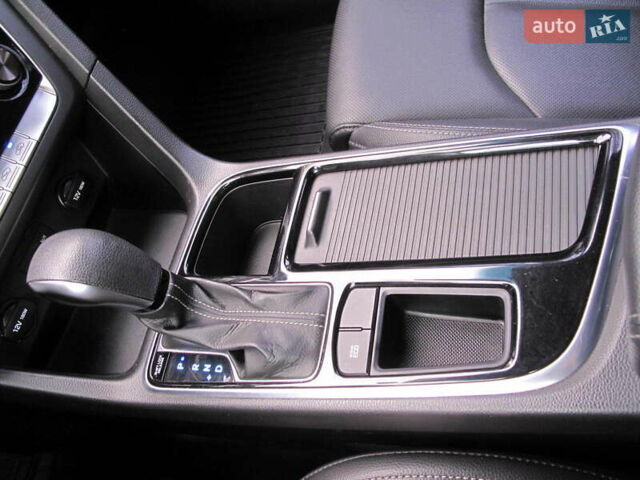 Чорний Хендай Соната, об'ємом двигуна 2 л та пробігом 396 тис. км за 14500 $, фото 39 на Automoto.ua