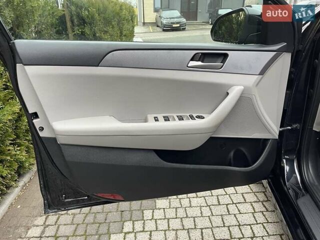 Черный Хендай Соната, объемом двигателя 2.4 л и пробегом 47 тыс. км за 14200 $, фото 13 на Automoto.ua