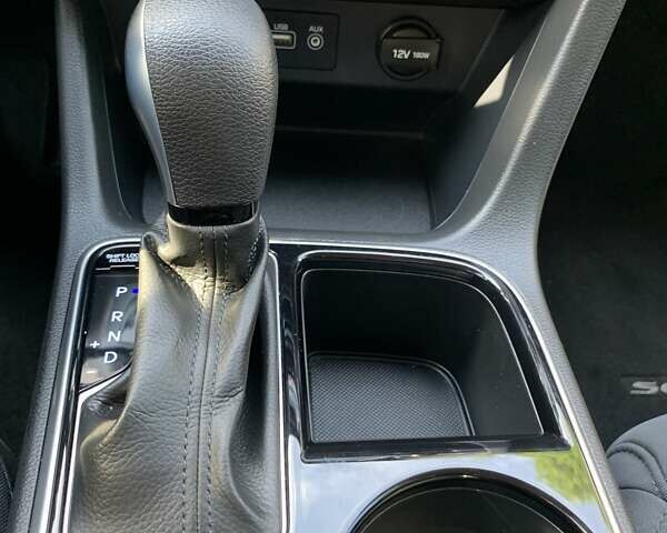 Чорний Хендай Соната, об'ємом двигуна 2.4 л та пробігом 90 тис. км за 15500 $, фото 19 на Automoto.ua