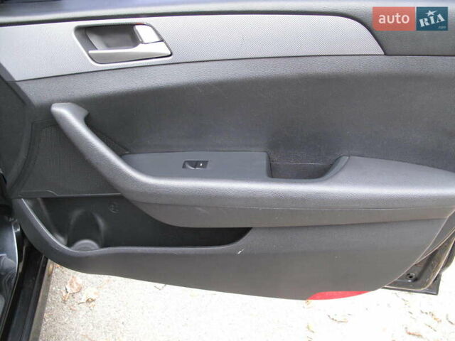 Чорний Хендай Соната, об'ємом двигуна 2 л та пробігом 396 тис. км за 14500 $, фото 57 на Automoto.ua