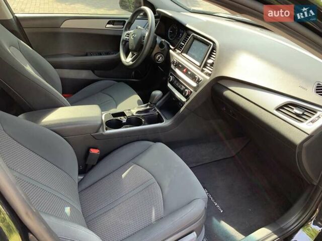 Чорний Хендай Соната, об'ємом двигуна 2.4 л та пробігом 90 тис. км за 15500 $, фото 14 на Automoto.ua