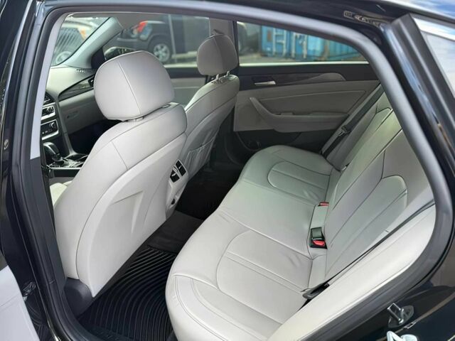 Чорний Хендай Соната, об'ємом двигуна 2.4 л та пробігом 50 тис. км за 8000 $, фото 12 на Automoto.ua