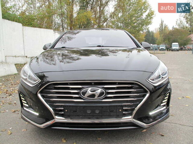 Чорний Хендай Соната, об'ємом двигуна 2 л та пробігом 396 тис. км за 14500 $, фото 5 на Automoto.ua