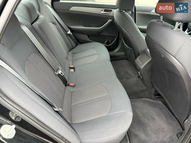 Чорний Хендай Соната, об'ємом двигуна 2.36 л та пробігом 104 тис. км за 12999 $, фото 25 на Automoto.ua