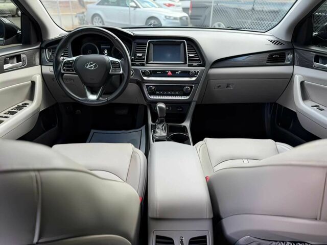 Чорний Хендай Соната, об'ємом двигуна 2.4 л та пробігом 50 тис. км за 8000 $, фото 9 на Automoto.ua