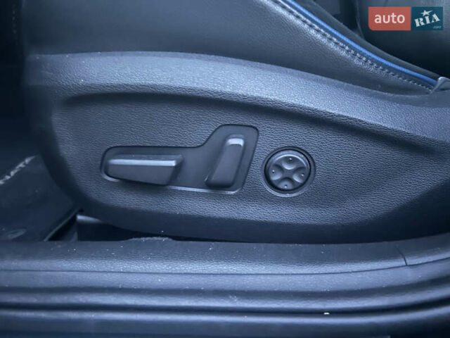 Чорний Хендай Соната, об'ємом двигуна 2 л та пробігом 102 тис. км за 14800 $, фото 1 на Automoto.ua