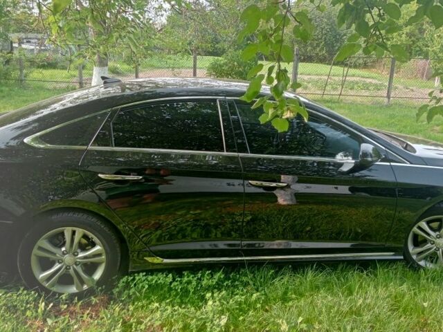 Черный Хендай Соната, объемом двигателя 2.4 л и пробегом 154 тыс. км за 13200 $, фото 3 на Automoto.ua