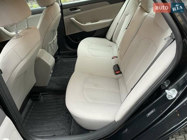 Черный Хендай Соната, объемом двигателя 2.4 л и пробегом 47 тыс. км за 14200 $, фото 16 на Automoto.ua