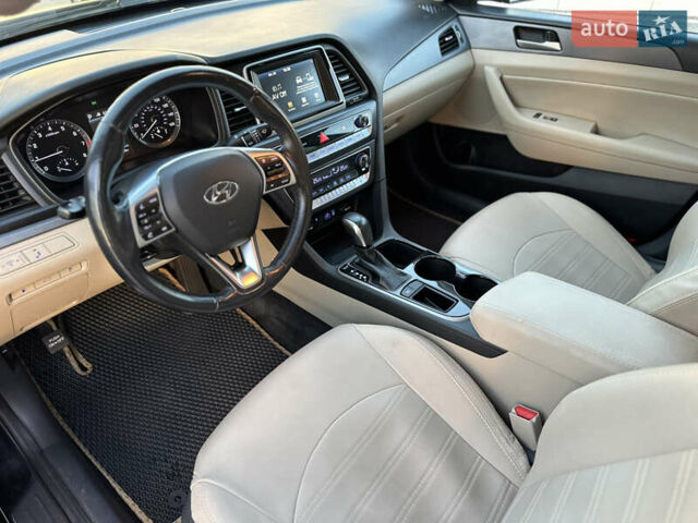 Черный Хендай Соната, объемом двигателя 2.4 л и пробегом 140 тыс. км за 13600 $, фото 17 на Automoto.ua