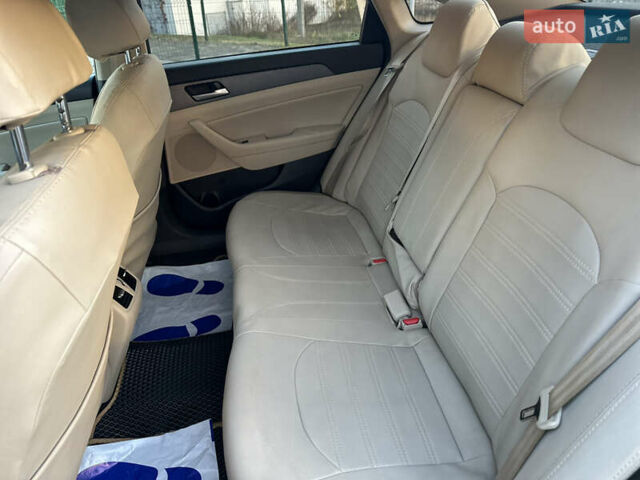 Черный Хендай Соната, объемом двигателя 2.4 л и пробегом 140 тыс. км за 13600 $, фото 30 на Automoto.ua