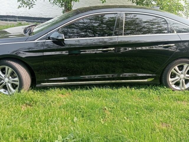 Черный Хендай Соната, объемом двигателя 2.4 л и пробегом 154 тыс. км за 13200 $, фото 2 на Automoto.ua