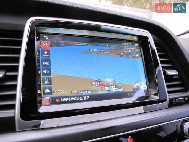 Чорний Хендай Соната, об'ємом двигуна 2 л та пробігом 396 тис. км за 14500 $, фото 29 на Automoto.ua