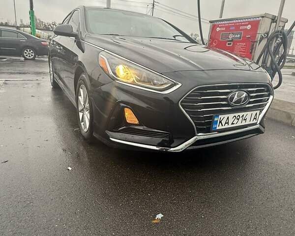 Черный Хендай Соната, объемом двигателя 2.36 л и пробегом 81 тыс. км за 12600 $, фото 1 на Automoto.ua