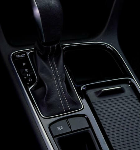 Черный Хендай Соната, объемом двигателя 2 л и пробегом 171 тыс. км за 12650 $, фото 16 на Automoto.ua