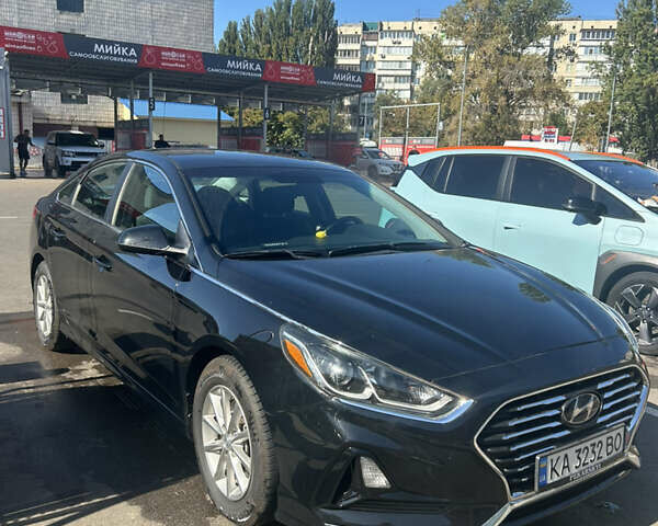 Чорний Хендай Соната, об'ємом двигуна 2.4 л та пробігом 77 тис. км за 13600 $, фото 2 на Automoto.ua