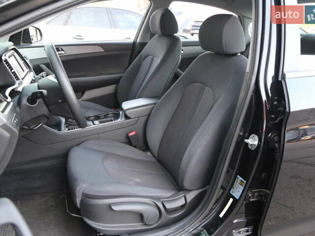 Чорний Хендай Соната, об'ємом двигуна 2.36 л та пробігом 77 тис. км за 13900 $, фото 8 на Automoto.ua