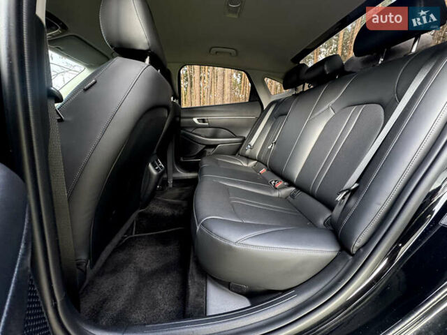 Черный Хендай Соната, объемом двигателя 2 л и пробегом 175 тыс. км за 18990 $, фото 8 на Automoto.ua