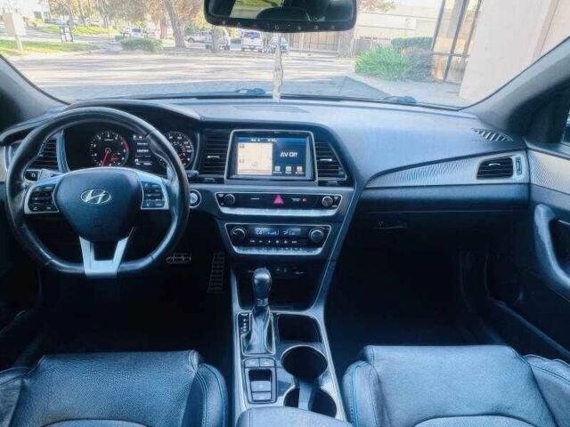 Чорний Хендай Соната, об'ємом двигуна 2 л та пробігом 98 тис. км за 8500 $, фото 11 на Automoto.ua