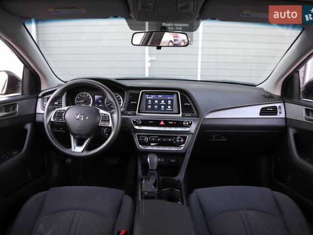 Чорний Хендай Соната, об'ємом двигуна 2.36 л та пробігом 77 тис. км за 13900 $, фото 13 на Automoto.ua