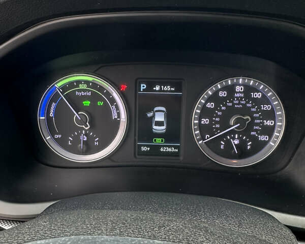 Чорний Хендай Соната, об'ємом двигуна 2 л та пробігом 100 тис. км за 15900 $, фото 10 на Automoto.ua