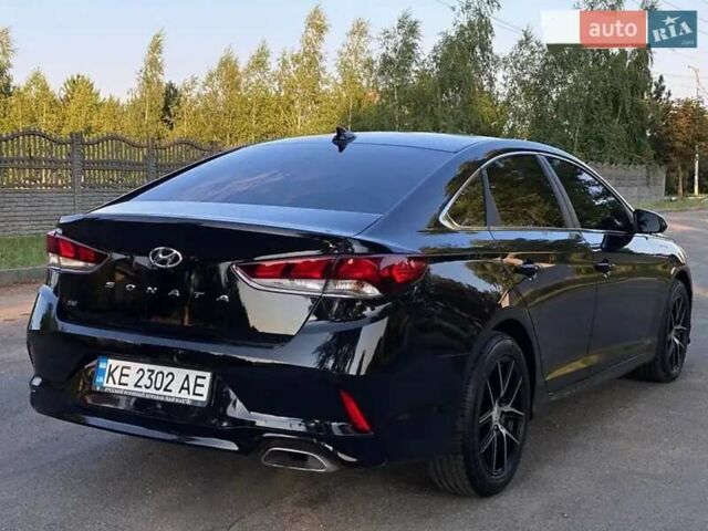Чорний Хендай Соната, об'ємом двигуна 2.36 л та пробігом 72 тис. км за 14500 $, фото 4 на Automoto.ua