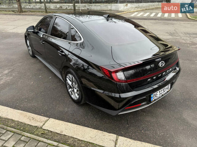 Черный Хендай Соната, объемом двигателя 2 л и пробегом 164 тыс. км за 20000 $, фото 8 на Automoto.ua