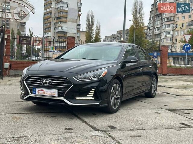 Чорний Хендай Соната, об'ємом двигуна 2 л та пробігом 45 тис. км за 19999 $, фото 1 на Automoto.ua