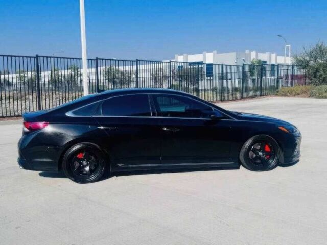 Чорний Хендай Соната, об'ємом двигуна 2 л та пробігом 98 тис. км за 8500 $, фото 7 на Automoto.ua