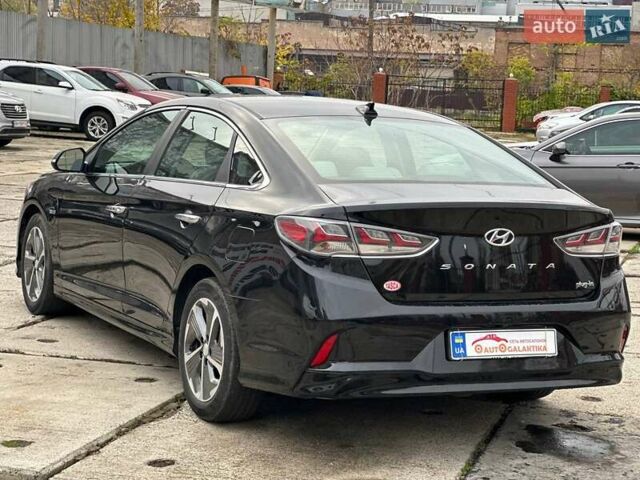 Чорний Хендай Соната, об'ємом двигуна 2 л та пробігом 45 тис. км за 19999 $, фото 8 на Automoto.ua