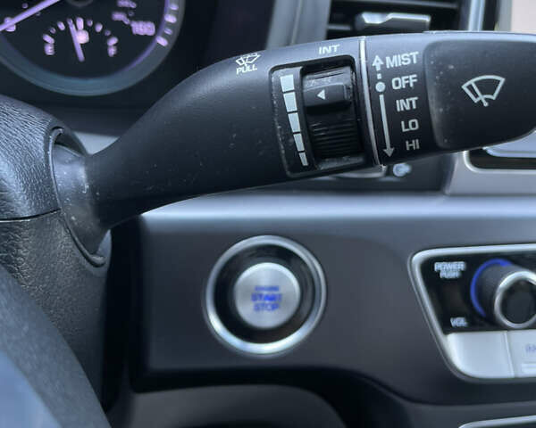 Чорний Хендай Соната, об'ємом двигуна 2 л та пробігом 98 тис. км за 19000 $, фото 18 на Automoto.ua