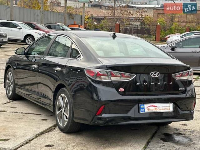 Чорний Хендай Соната, об'ємом двигуна 2 л та пробігом 45 тис. км за 19999 $, фото 9 на Automoto.ua