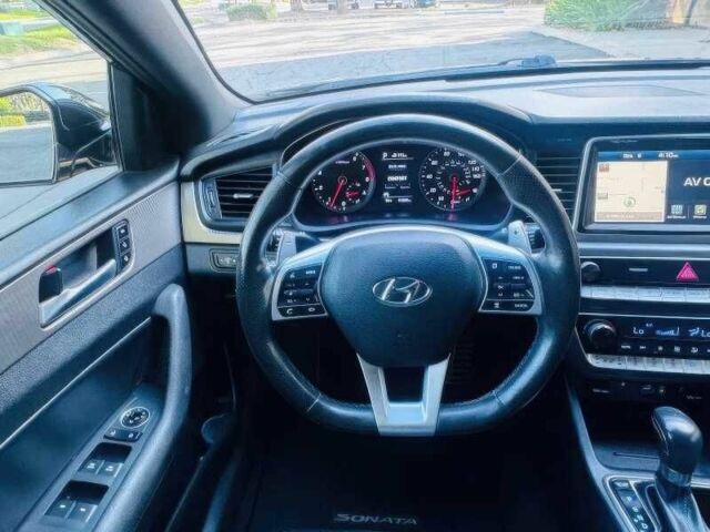 Чорний Хендай Соната, об'ємом двигуна 2 л та пробігом 98 тис. км за 8500 $, фото 12 на Automoto.ua