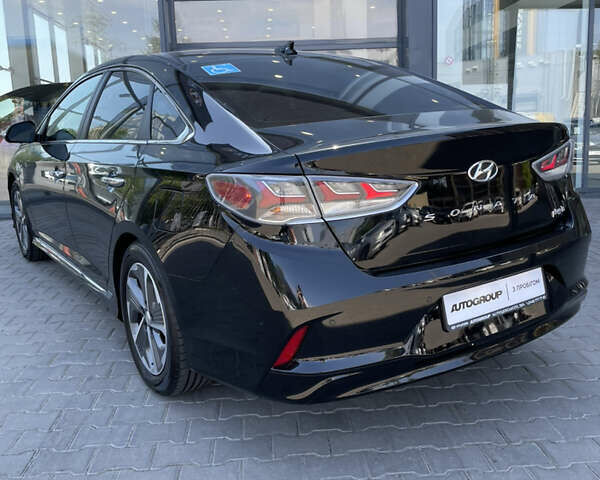 Чорний Хендай Соната, об'ємом двигуна 2 л та пробігом 98 тис. км за 19000 $, фото 34 на Automoto.ua