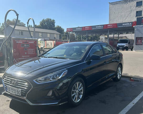 Чорний Хендай Соната, об'ємом двигуна 2.4 л та пробігом 77 тис. км за 13600 $, фото 4 на Automoto.ua